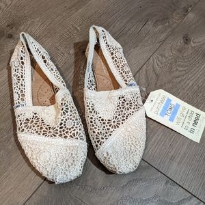 Off White Crochet Toms 6.5 NWT